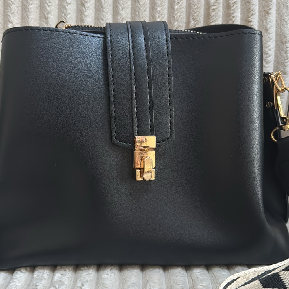 Women's Crossbody Bag - Picture 2 of 10